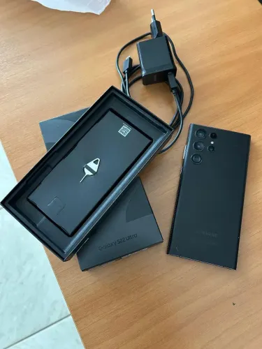 SANSUMG GALAXI S22 ULTRA