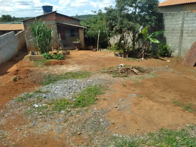 Vendo casa no bairro Sao José Matozinhos MG