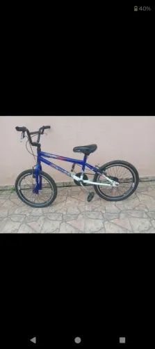 Bicicleta infantil sem marcha, pra sair logo