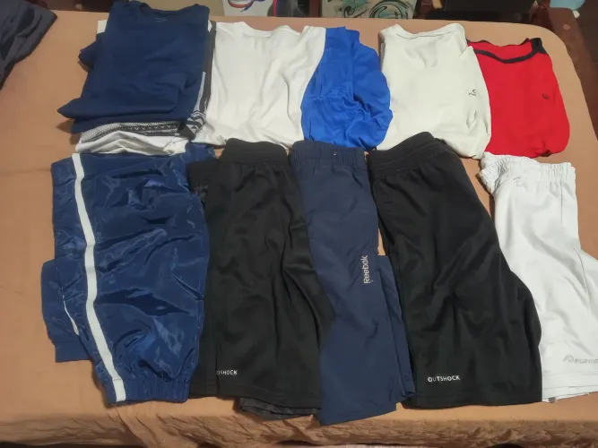 Bermudas e camisetas tam M