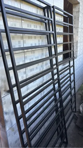 Adega em metalon 20x20