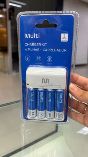 KIT CARREGADOR DE PILHAS + 4 PILHAS RECARREGÁVEIS