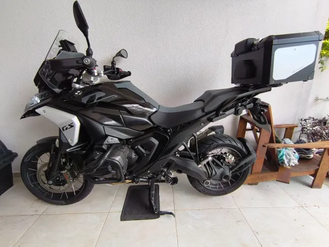 R1300 GS triple black 2025 6000km único dono