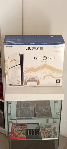 CONSOLE PS5 SLIM DISK GHOST OF YOTEI EDIÇÃO LIMITADA OURO