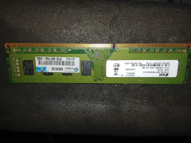 Duas memórias RAM de 4Gb usada (Funcionando)