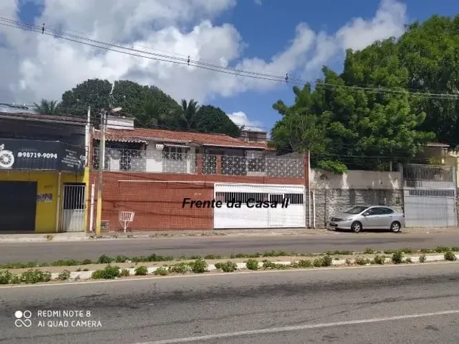 Vende-se excelente casa em Neópolis com 4 quartos sendo 2 suítes na Av Ayrton Senna