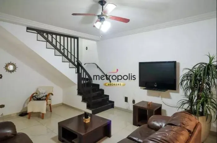 Sobrado com 4 dormitórios à venda, 256 m² por R$ 890.000,00 - Santa Maria - Santo André/SP