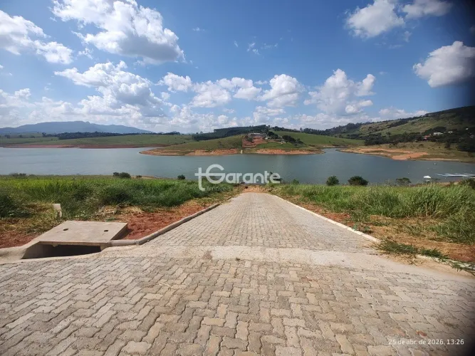 TERRENOS EM PIRACAIA 2.000 M² CONDOMÍNIO FECHADO COM ÁREA DE LAZER E GARAGEM NAÚTICA