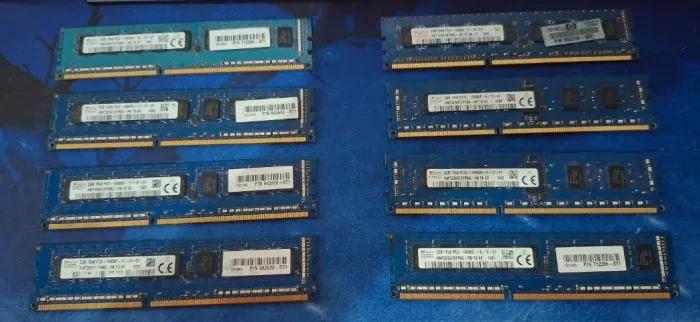 8 Pentes de Memória DDR3 de 2 GB ECC- 16 GB total - Servidor/X79