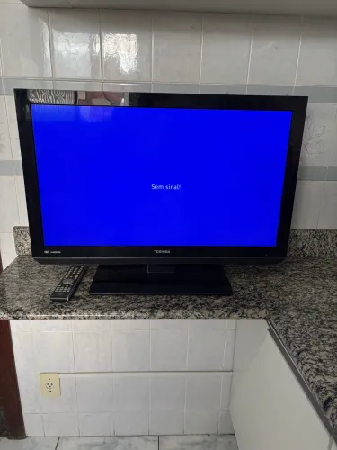 TV 32 Polegadas com controle!