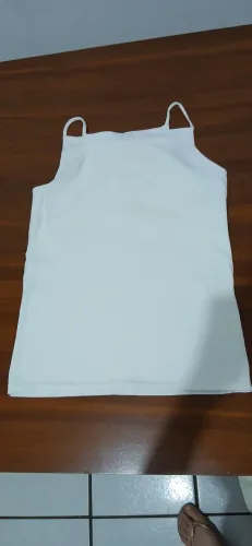 Blusa branca de alça