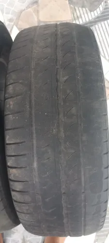 Pneus 195 65 15, Pirelli.