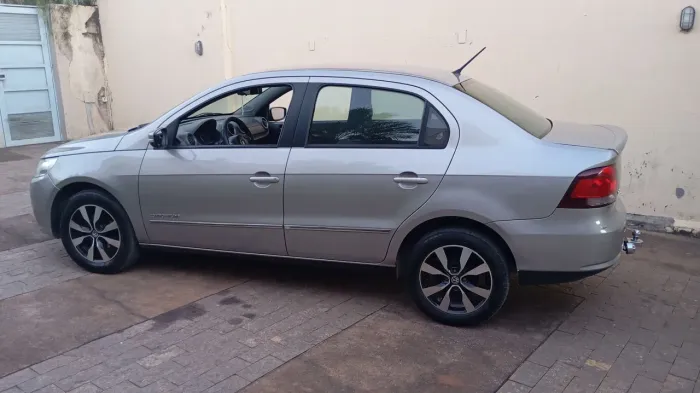 Volkswagen Voyage Comf/highli. 1.6 MI T.flex 8V 4P 2011