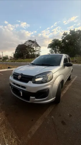 Fiat Uno Attractive 1.0 EVO Fire Flex 8V 5P 2021