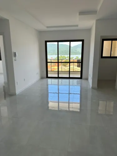 Aluguel mensal - 3 Suítes na Praia Grande - 1º Aluguel | Governador Celso Ramos