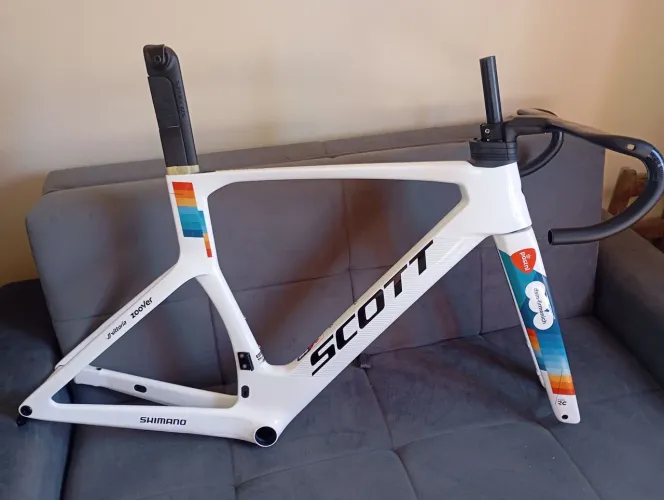 Quadro de carbono Tam 52 CLONE