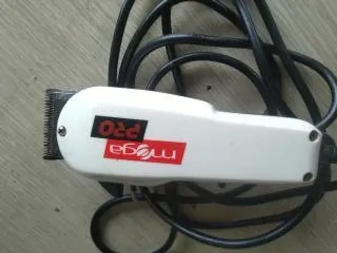 MAQUINA CORTAR CABELO 220V