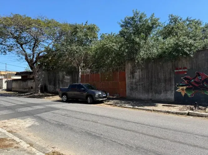 GALPÃO EM UMA ÁREA DE 3.436,00 M² NA RUA SENADOR VIANA 94 (RUA DA PONTE DE FERRO) C/ GALPÃ