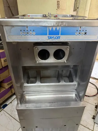 Máquina de sorvete Taylor 336