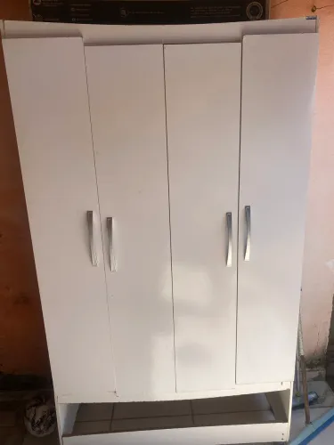Guarda roupas 4 portas (pra vir retirar)