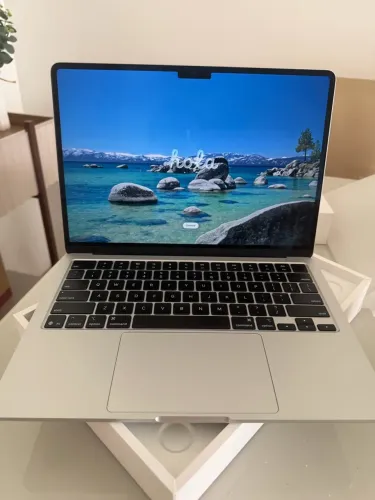 MacBook Air M4 , 16GB / SSD 256GB