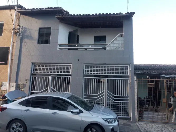 Kitnet, quarto,sala americanizada e banheiro