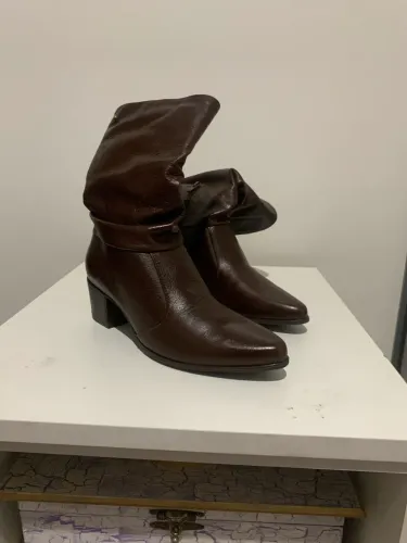 Bota de couro
