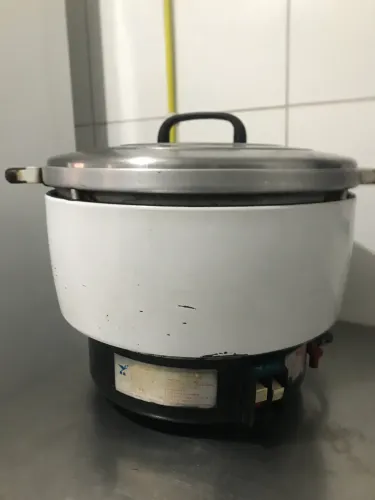 Panela de arroz a gás