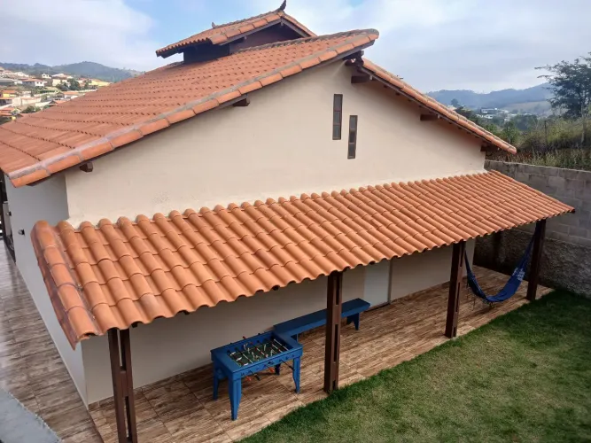 Vende-se linda Chácara de 1.260 metros na Cidade de Crucilândia.