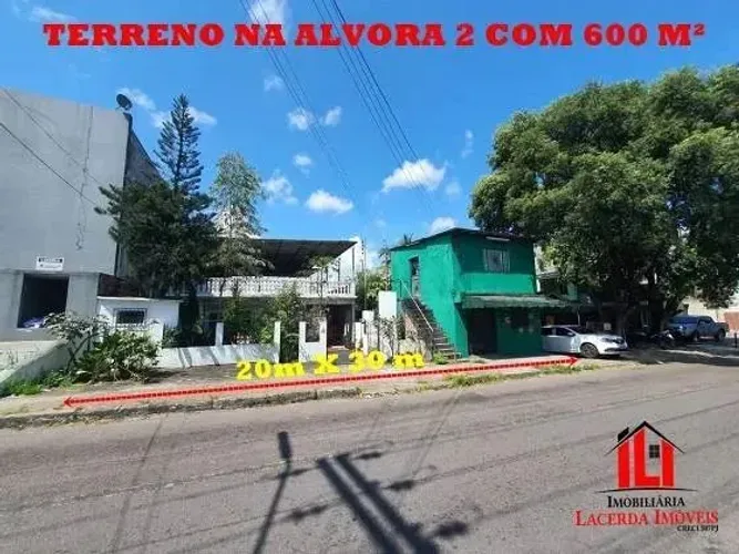 O prédio/edifício inteiro no bairro Dom Pedro I possui 135 metros quadrados