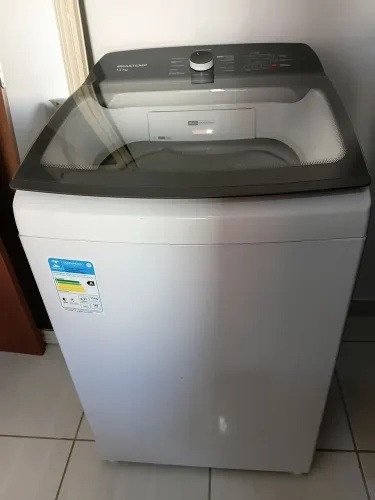 Vendo uma máquina de lavar roupa de 13kg da Brastemp seminova pouco tempo de uso não faço