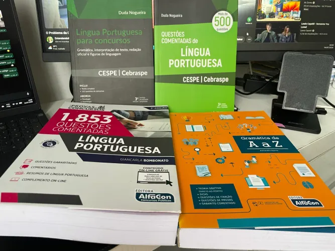 Gramática + 3 livros de questões de português