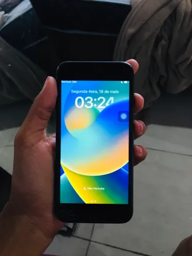 Vende-se iPhone 8 novo 