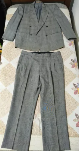 Lindo Conjunto Terno e Calça 