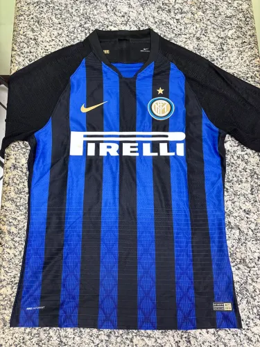 Camisa Retrô Inter de Milão (modelo jogador) - 2018/2019