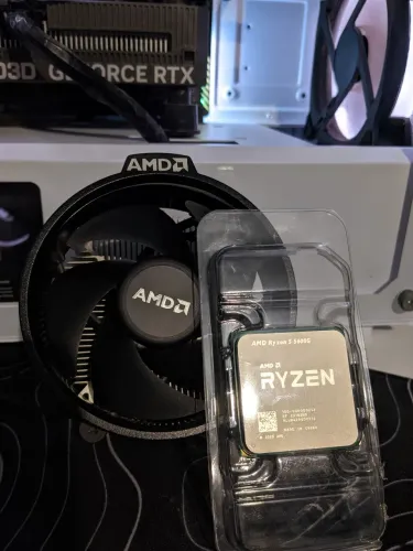 ?Processador AMD Ryzen 5 5600G + Cooler Box (Vídeo Integrado)