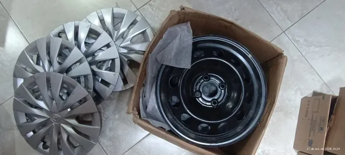 Jogo de rodas originais toyota yaris, 2024 serve no Etios aro 15