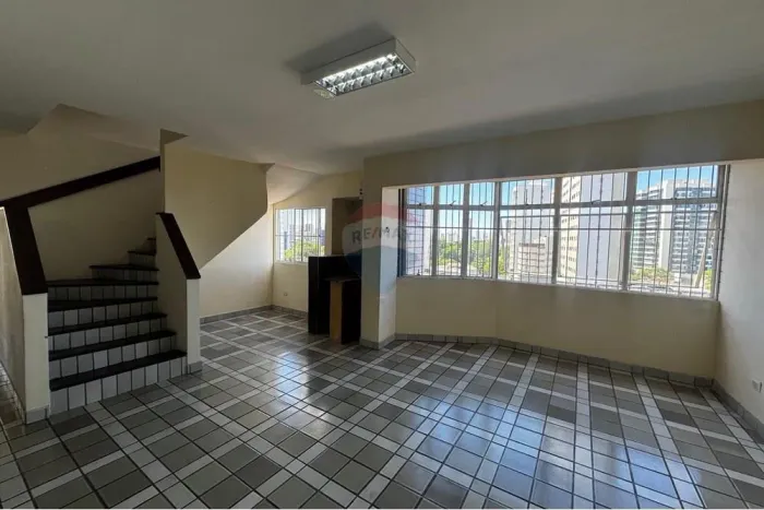 Cobertura à venda no bairro da Madalena - Recife/PE - 200m², 5 quartos, sendo 2 suítes, 2 