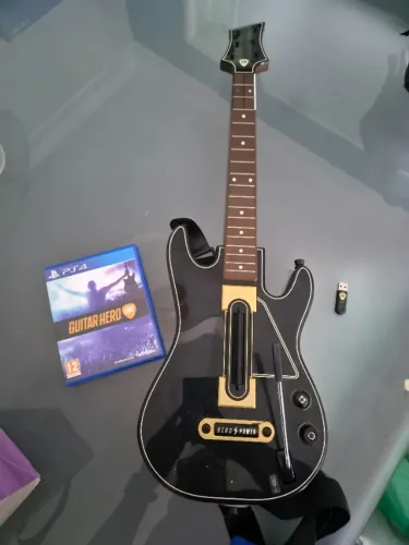 Guitarra guitar hero Live PS4