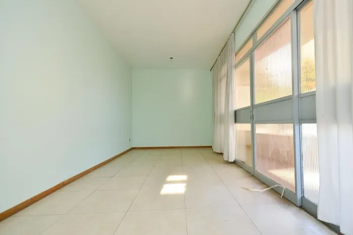 Casa à Venda - Colégio Batista, 5 Quartos, 280 m2