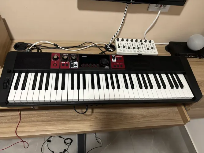 Teclado Casio cts 1000v