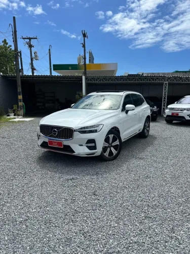 Volvo XC-60 T-8 Plus 2.0 AWD (híbrido) 2024