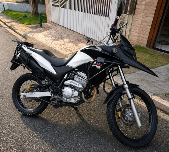 XRE 300 (leia o anúncio)