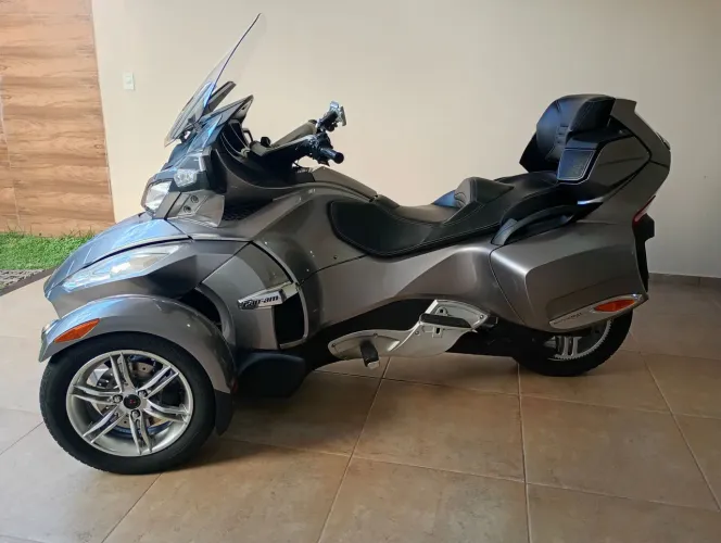 Can Am Spyder RTS