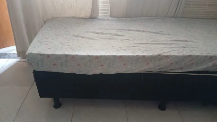 Cama box semi nova solteiro 150