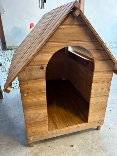 Casinha de cachorro porte médio madeira