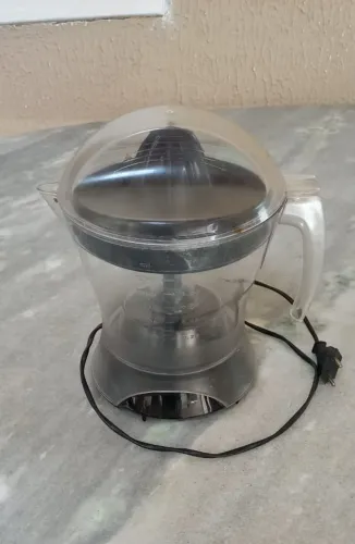 espremedor de laranjas, 110w, antigo mas em perfeito funcionamento