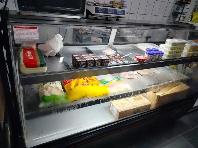Maquinários para mercado ( completo) geladeira, caixa, expositor, fatiador, freezer