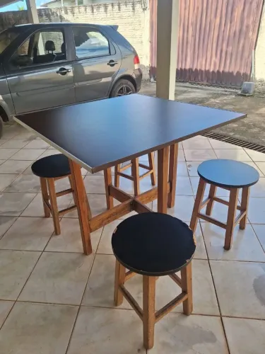 Mesa desmontável (Sem os bancos)