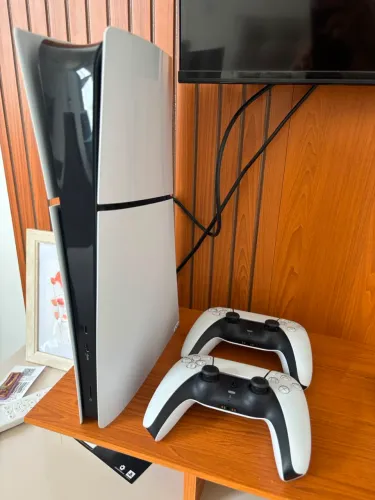 PlayStation 5 MÍDIA DIGITAL + 2 Controles DualSense - COM CAIXA ORIGINAL